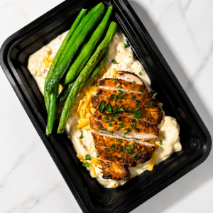 Blackened Chicken with Mac & Cheese